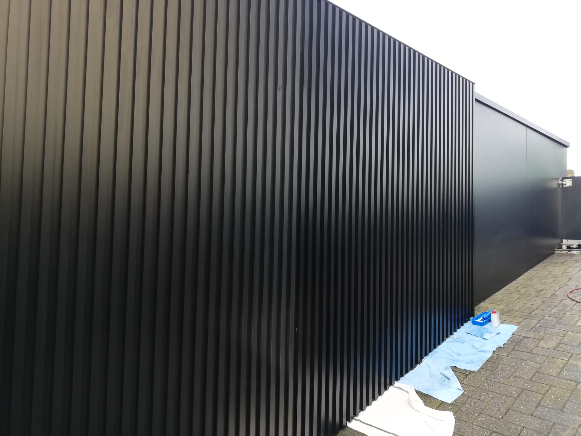 Opfrissen aluminium gevelbekleding