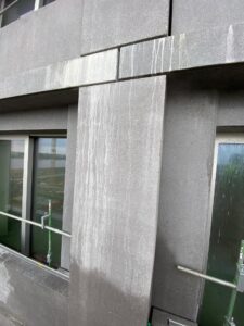 Chemifor_Gevelbekleding_Reinigen_Strepen