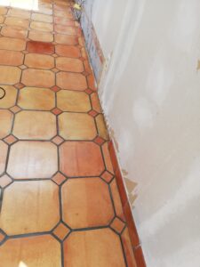 Chemifor_Kalk_Verwijderen_Tegel