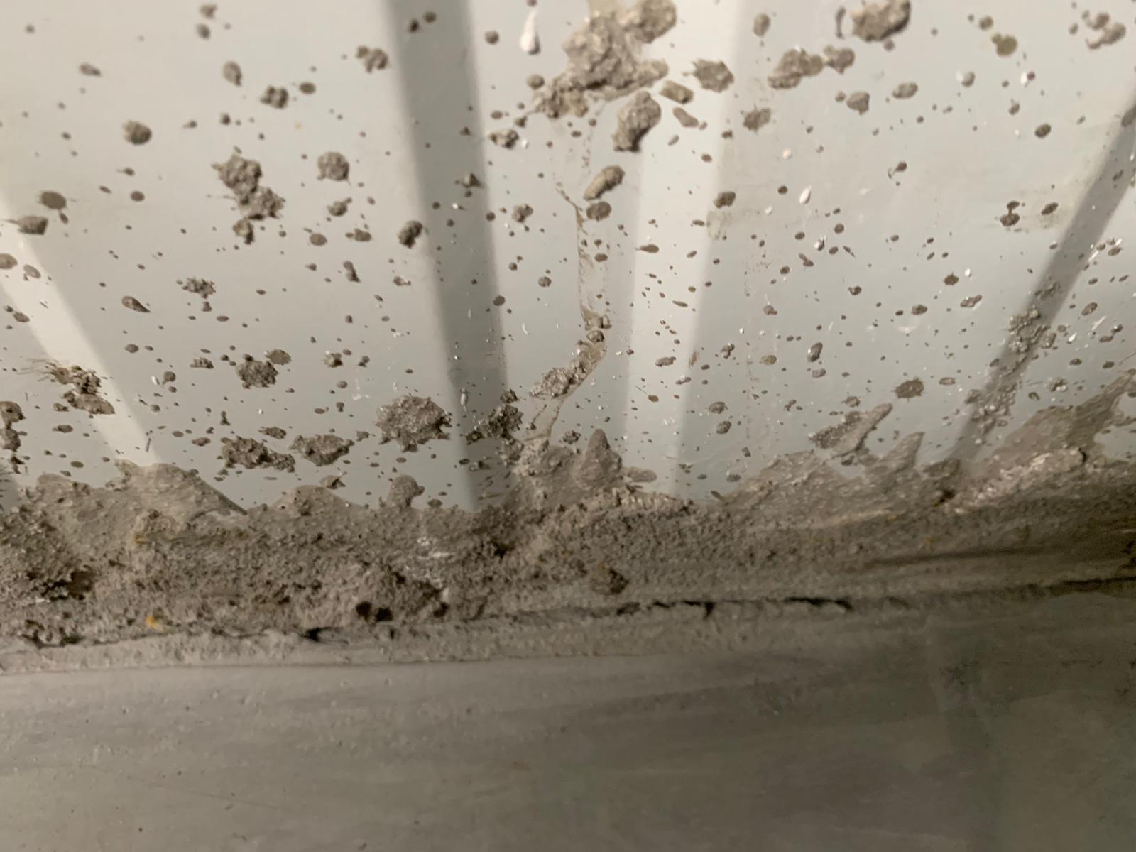 VRAAG van een klant: Cementspatten op sandwichpanelen